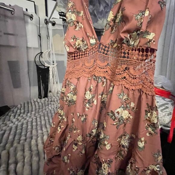 Plus size 2xl/3xl Floral Print Contrast Lace Tie Back Layered Ruffle Hem Dress - Picture 5 of 11